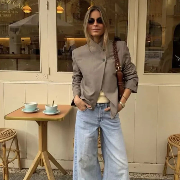 Blazer feminino casual para viagem, versátil e confortável para a primavera.