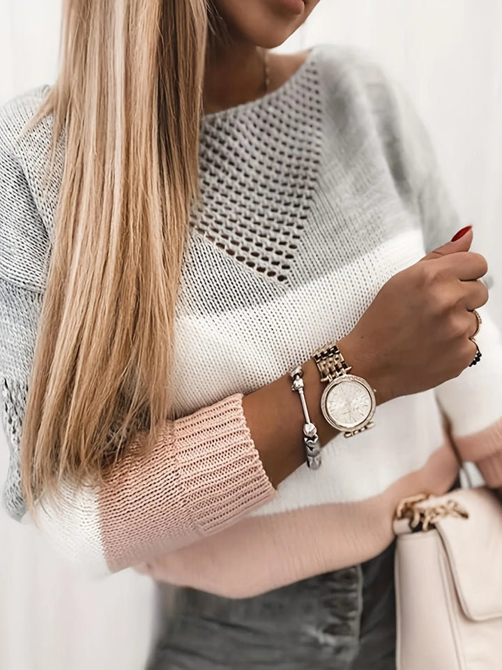 Suéter feminino recortado elegante em malha macia para outono inverno. Blusa moderna de tendência para moda casual.
