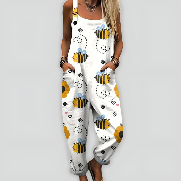Roupa feminina: macacão solto estampado com caimento leve. Conforto e elegância para o verão.