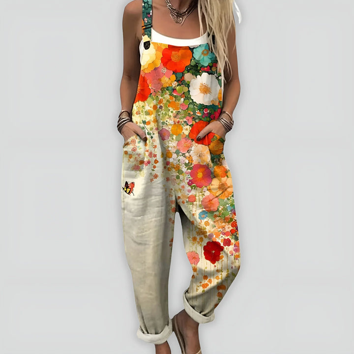 Macacão estampado feminino solto em tecido leve. Ideal para o verão, oferecendo conforto e estilo.