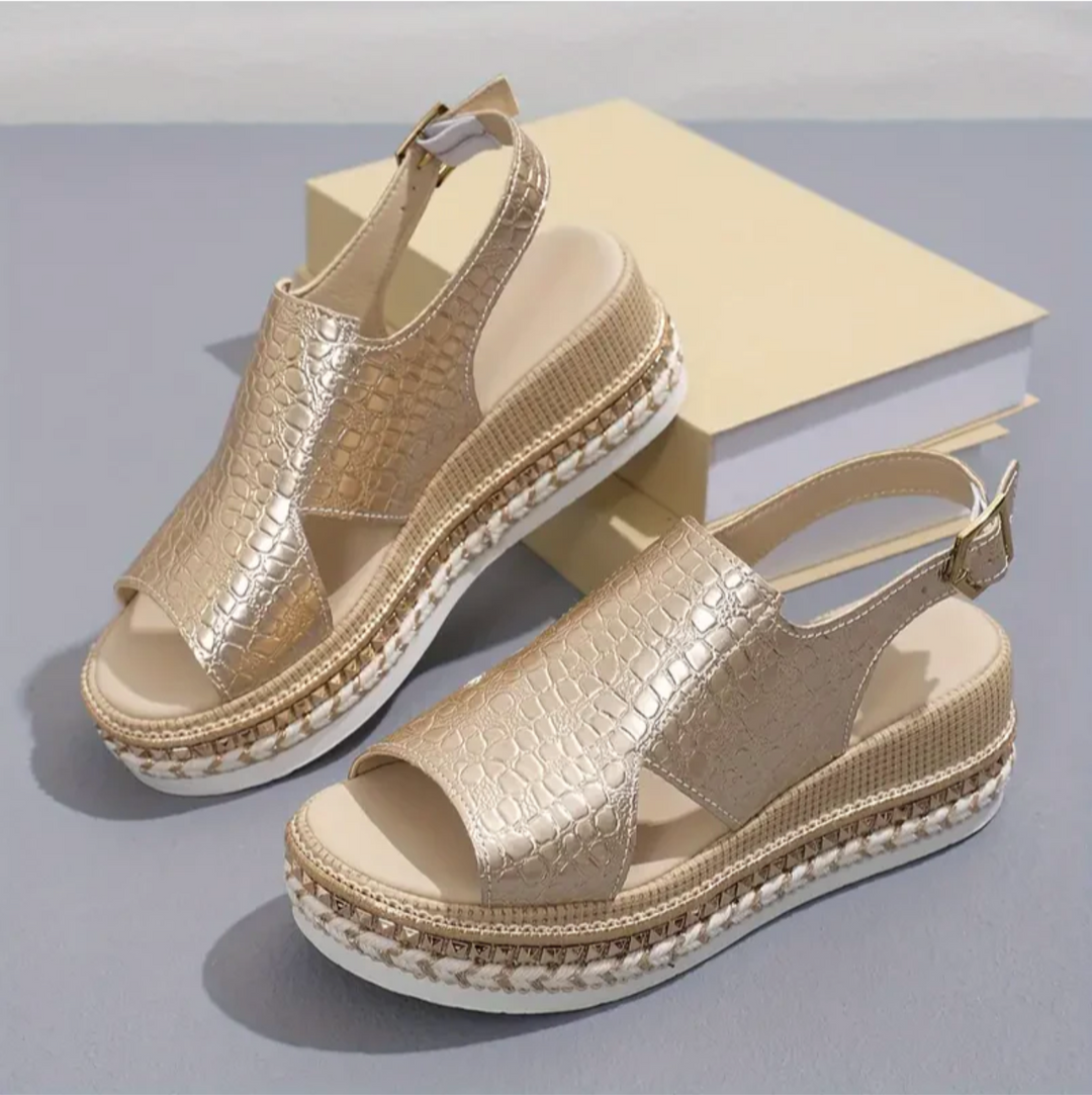 Confortáveis sandálias ortopédicas femininas com tiras ajustáveis para suporte superior e estilo casual.