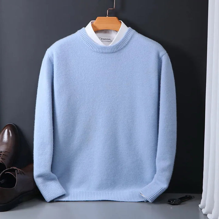 Pulôver masculino de malha premium, ideal para um visual casual e elegante na moda inverno.