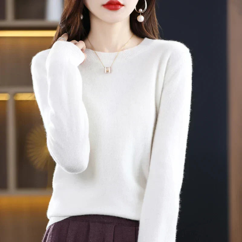 Blusa de inverno feminina, decote redondo, malha aconchegante, elegante e super versátil.