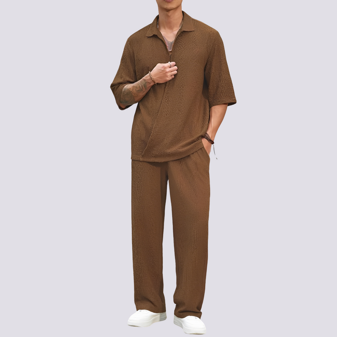 Outfit masculino elegante para homem, com estilo casual chic. Conjunto de duas peças para verão e viagens.