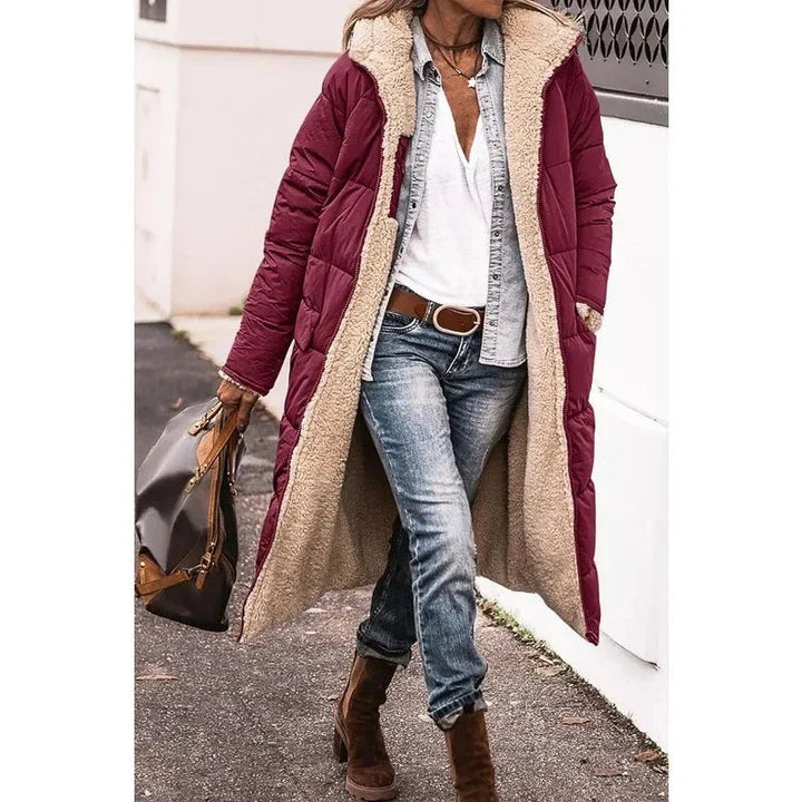 Jaqueta feminina Viviana, casaco de inverno com design elegante e sofisticado para um look moderno e confortável.