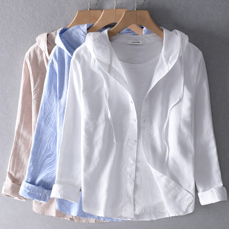 Estilo descontraído com a camiseta feminina Colene de capuz. Roupa casual e leve, perfeita para a moda de verão.