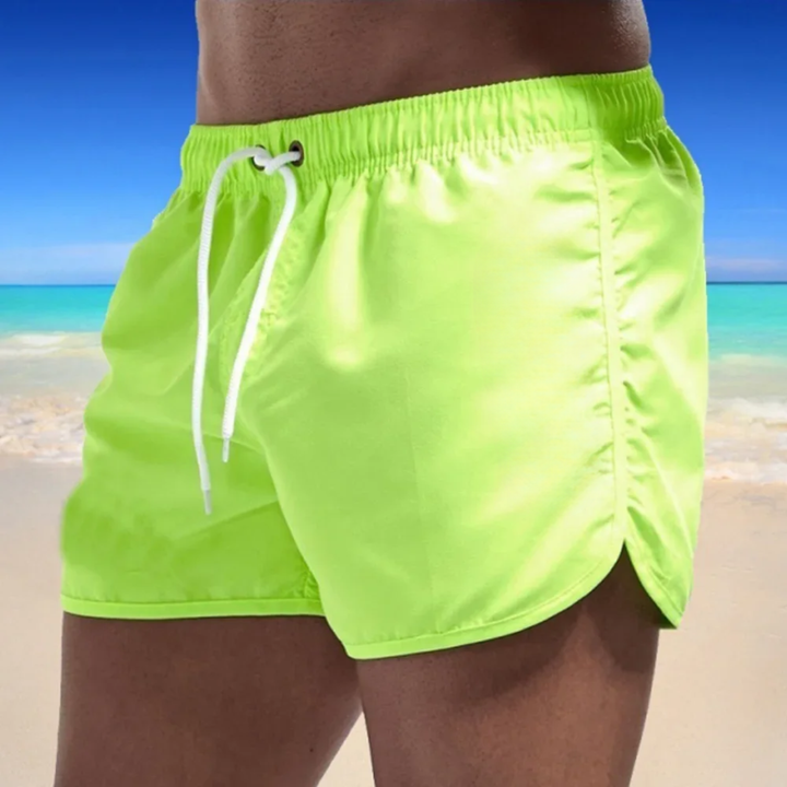 Calção de banho masculino confortável para o verão, curto, ideal para praia, piscina e atividades aquáticas.