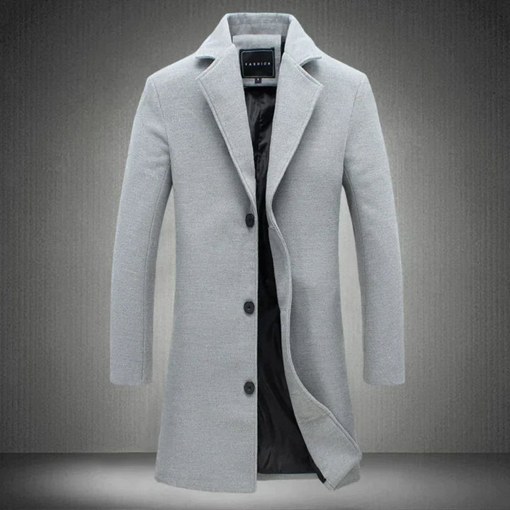 Casaco masculino elegante para o inverno. Estilo moderno e confortável, ideal para moda masculina em dias frios de outono/inverno.