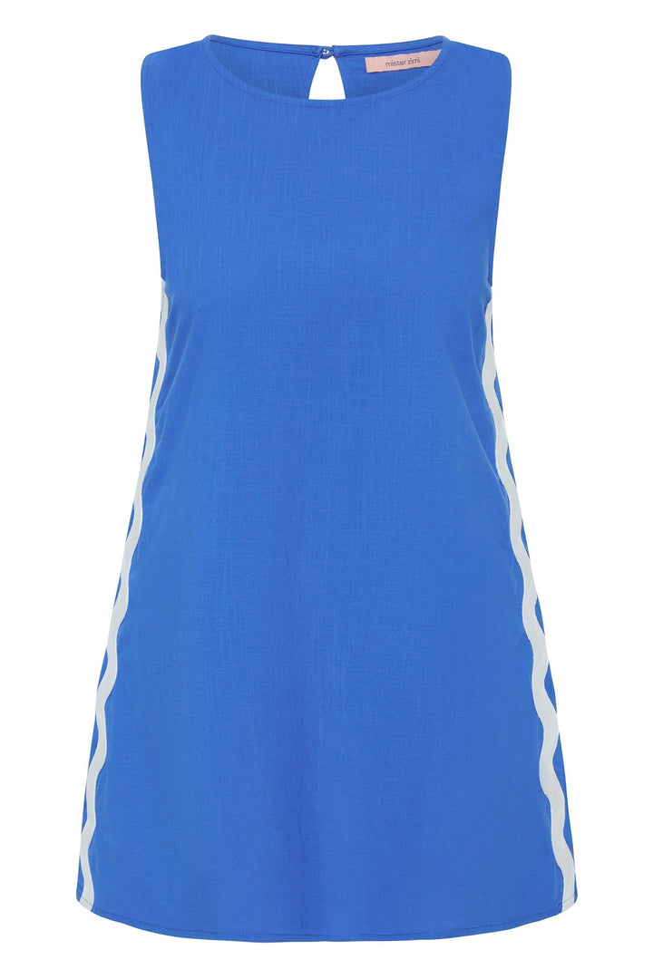 Detalhes de ondas em alto relevo no conjunto feminino bordado, roupa perfeita para o verão e praia.