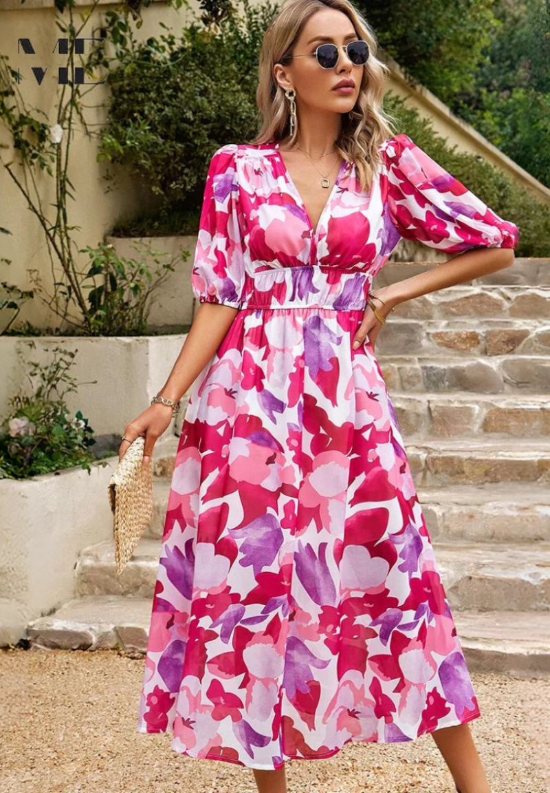 Vestido elegante e confortável, com estampa moderna e efeito modelador discreto.