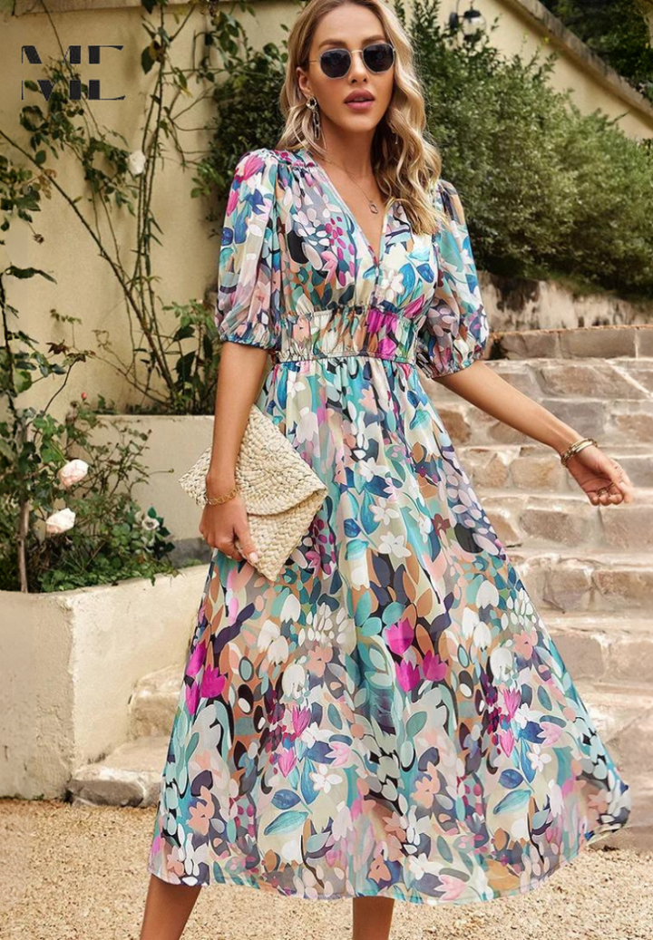 Vestido estampado multicolorido, elegante e confortável, para look casual ou festa.