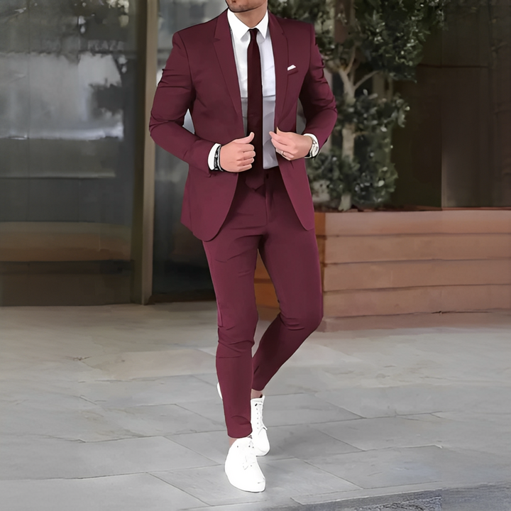 Roupa formal masculina slim fit, moderna e elegante. Perfeita para um estilo impecável em ocasiões especiais.