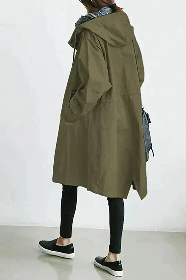 Jaqueta de moda feminina oversized com capuz, elegante para outono/inverno. Proteção e estilo chic.