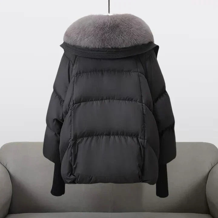 Agasalho feminino acolchoado de inverno. Jaqueta elegante e confortável para roupa feminina com estilo.