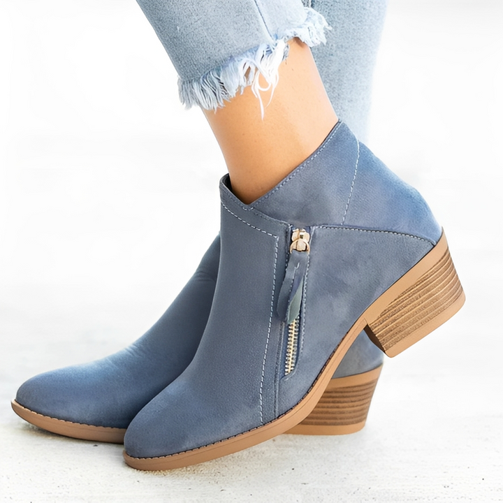 Botas femininas elegantes para o dia a dia, com conforto e estilo. Calçado moderno e versátil para moda feminina.