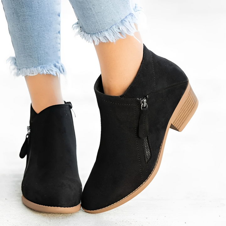 Botas femininas de estação, elegantes e confortáveis. Um calçado moderno que complementa seu estilo diário com moda.