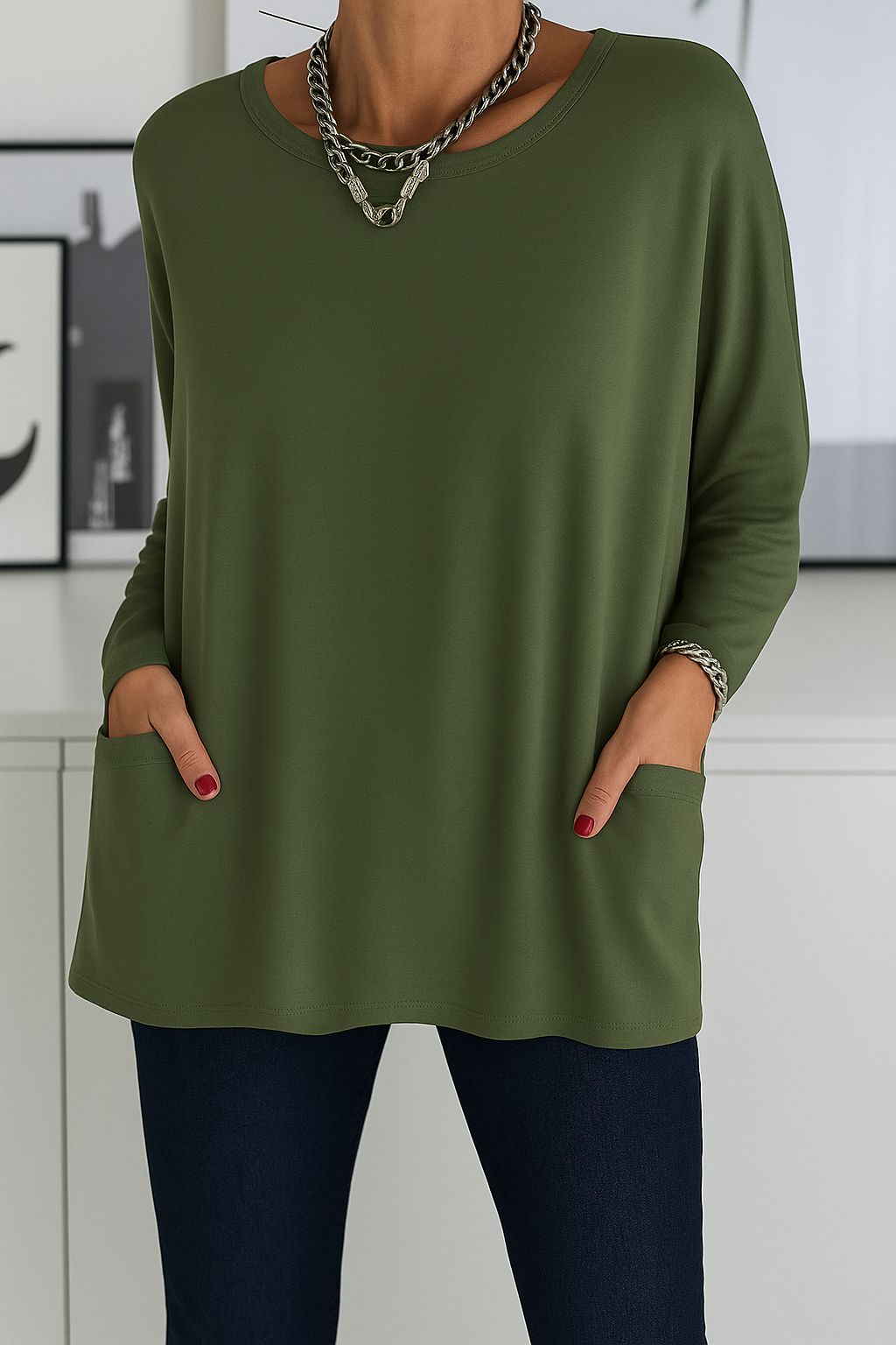 Blusa longa feminina para um look versátil, unindo conforto e o toque de elegância no dia a dia.