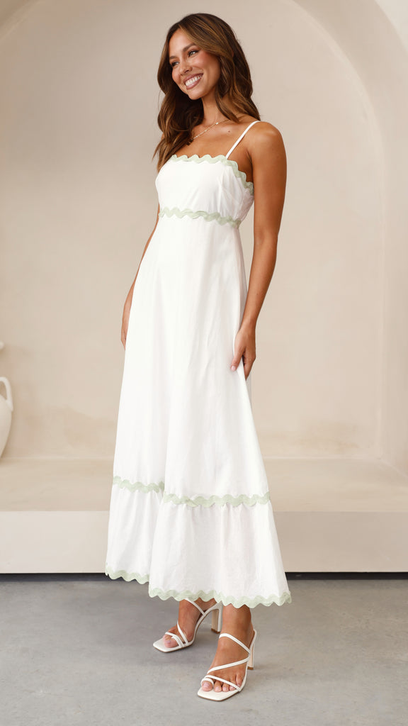 Vestido de alça longo feminino, em tecido respirável para o verão.