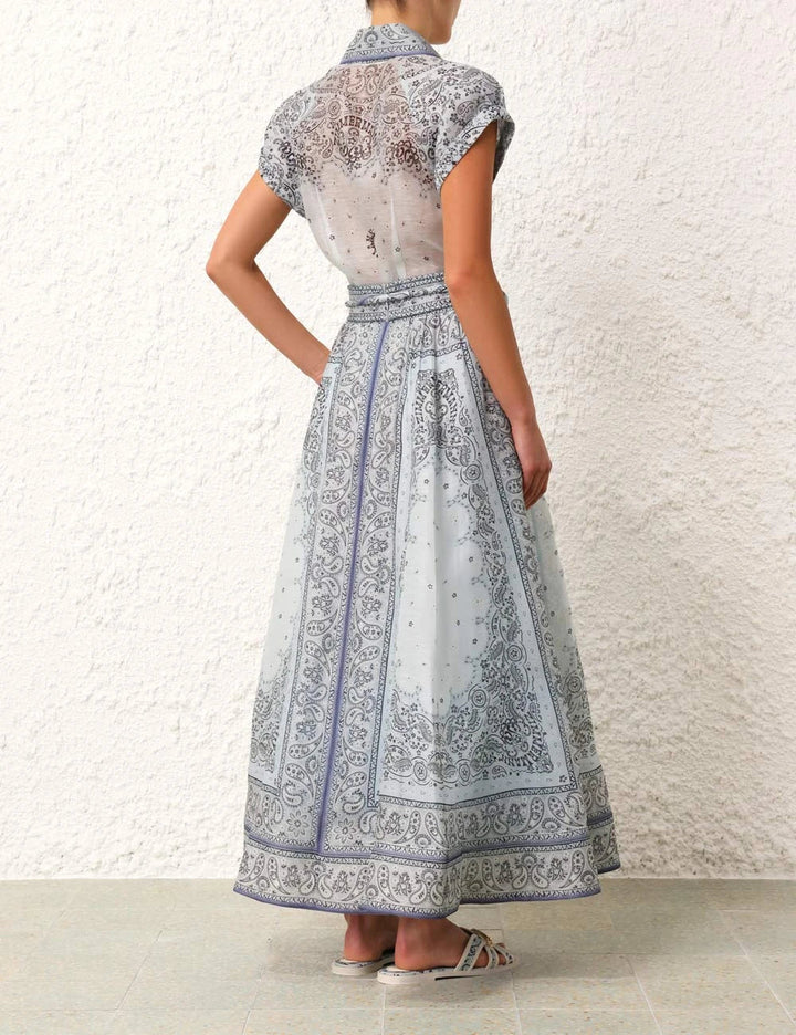 Conjunto feminino moderno, roupa de verão sofisticada com estilo casual e versátil.