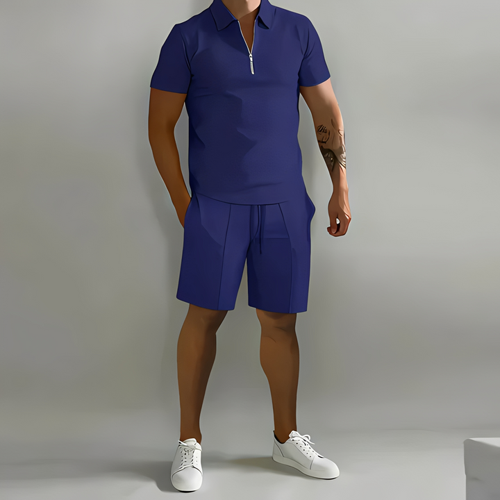 Conjunto masculino: shorts de verão e polo, coordenado e confortável para praia, viagem ou lazer.