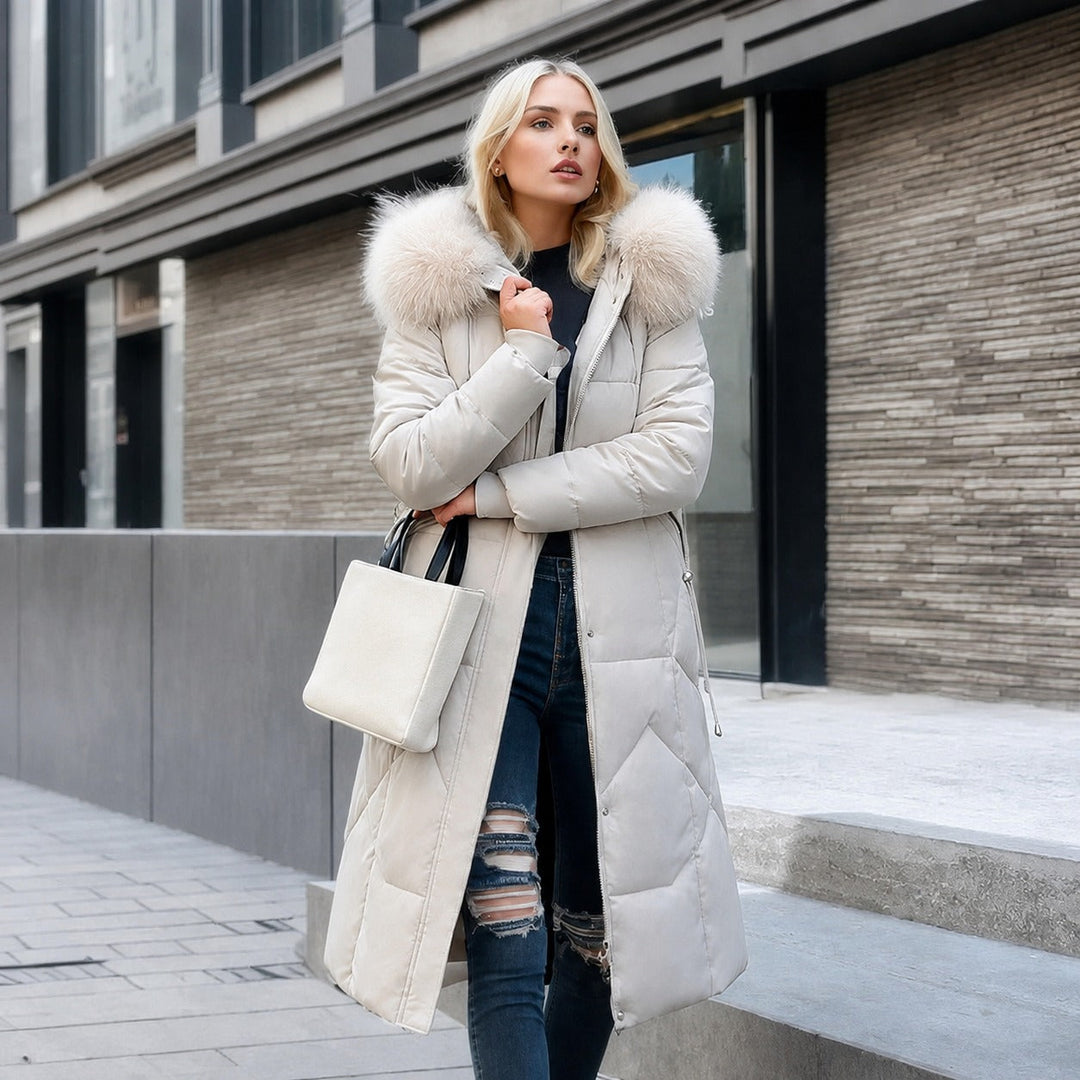 Casaco feminino elegante estilo italiano com capuz para inverno. Perfeito para roupa exterior comprida e moda.