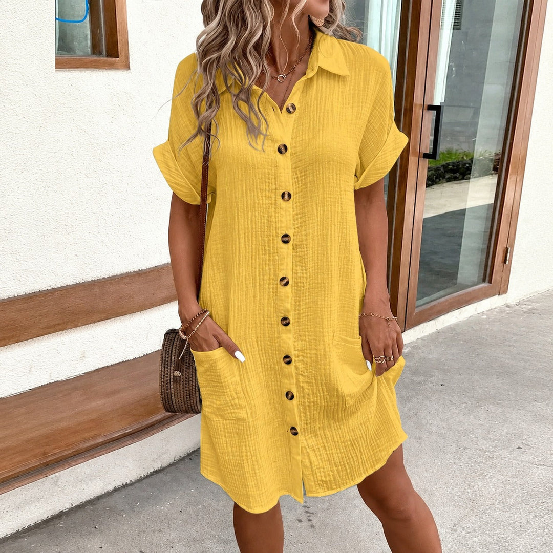 Vestido camisa versátil feminino para verão, ideal para o dia a dia, com toque elegante e casual.