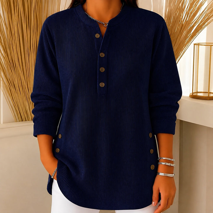 Suéter feminino de inverno com botões, blusa de frio estilosa e prática para os dias de outono.