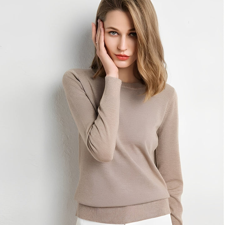 Pulôver feminino Livana macio e casual, perfeito para outono, conforto e moda.