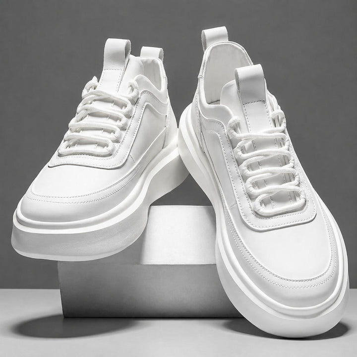 Tênis branco masculino casual, estilo urbano moderno e versátil para conforto diário. Calçado masculino elegante.