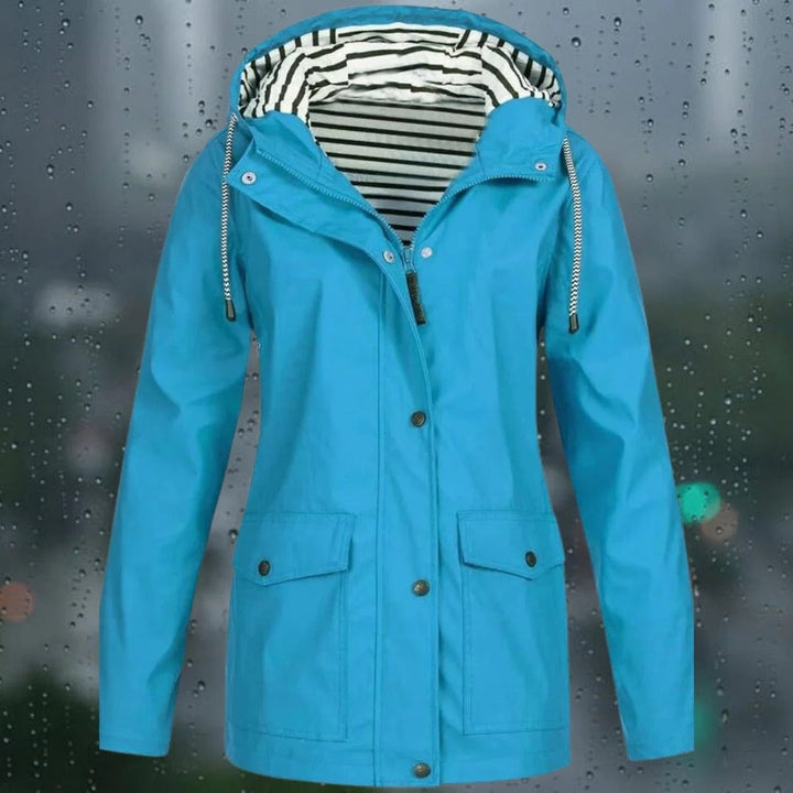 Casaco feminino corta-vento com capuz, proteção e calor para dias frios.