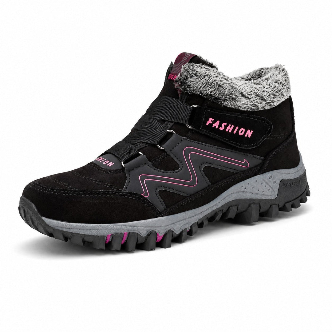 Vista traseira das botas Tamara, design robusto e confortável. Calçado feminino versátil para o inverno.