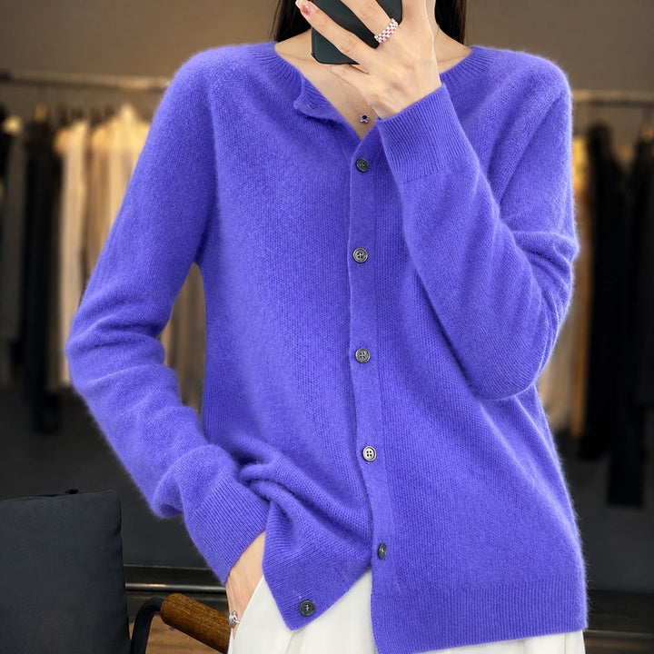 Suéter feminino versátil com gola redonda, elegante para moda de outono e inverno.