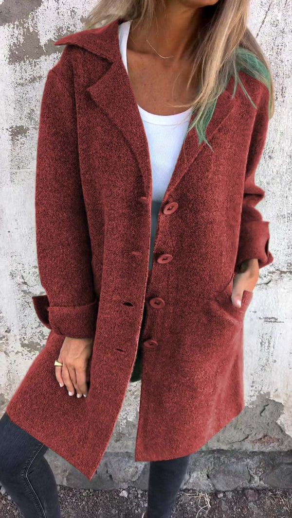 Jaqueta feminina casual e elegante, com lapelas e botões, versátil para diversas ocasiões no outono/inverno.