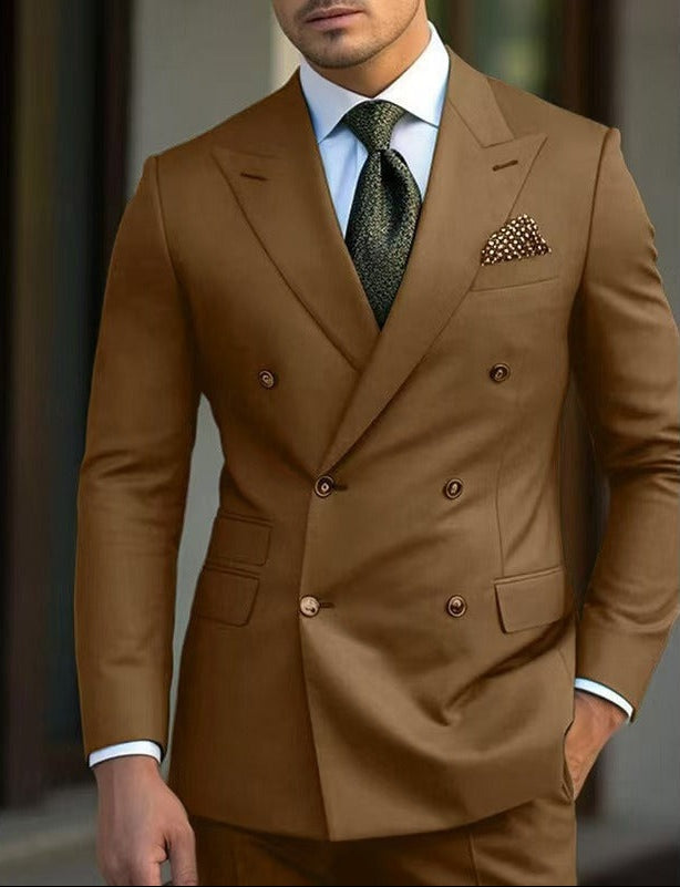 Fato completo de homem, smoking elegante de duas peças em pose, ideal para cerimónias, galas e festas.