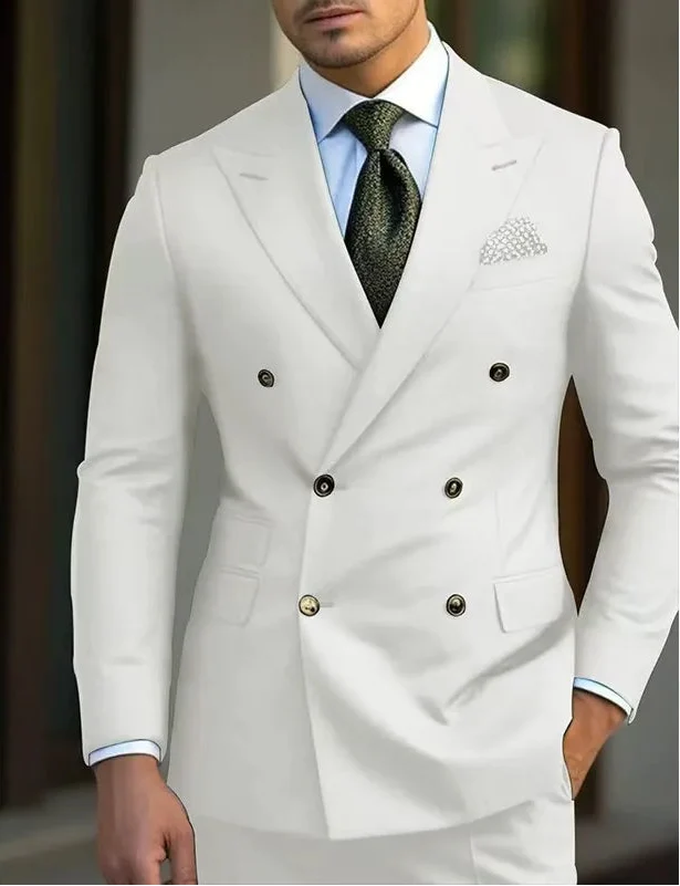 Fato de cerimónia sofisticado para homem, smoking formal de duas peças, look intemporal e requintado.