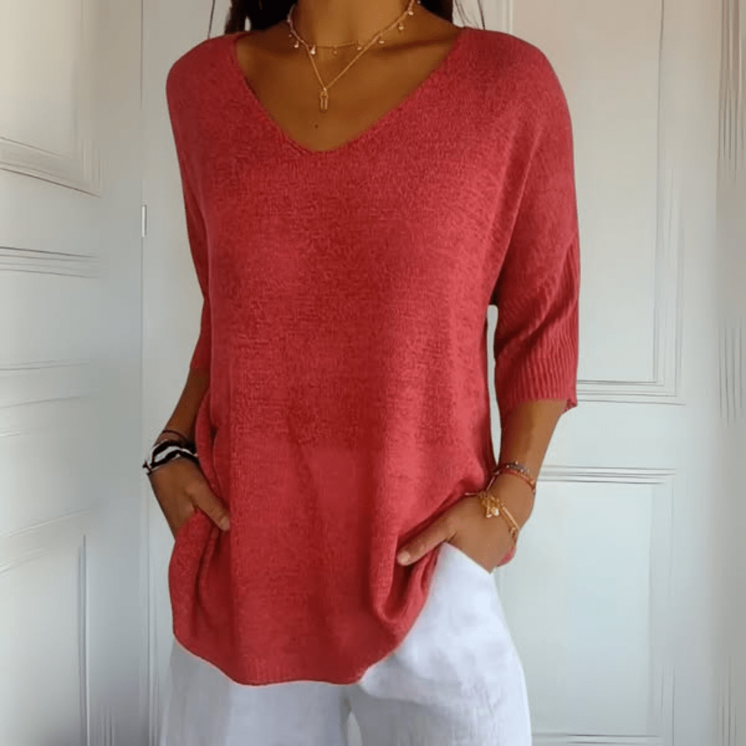Blusa feminina elegante com decote V, perfeita para estilo versátil e dia a dia. Moda primavera-verão confortável.