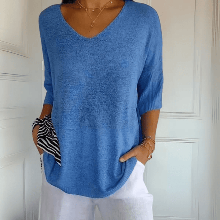 Blusa feminina decote V para estilo versátil. Roupa elegante e confortável para o dia a dia, moda primavera.