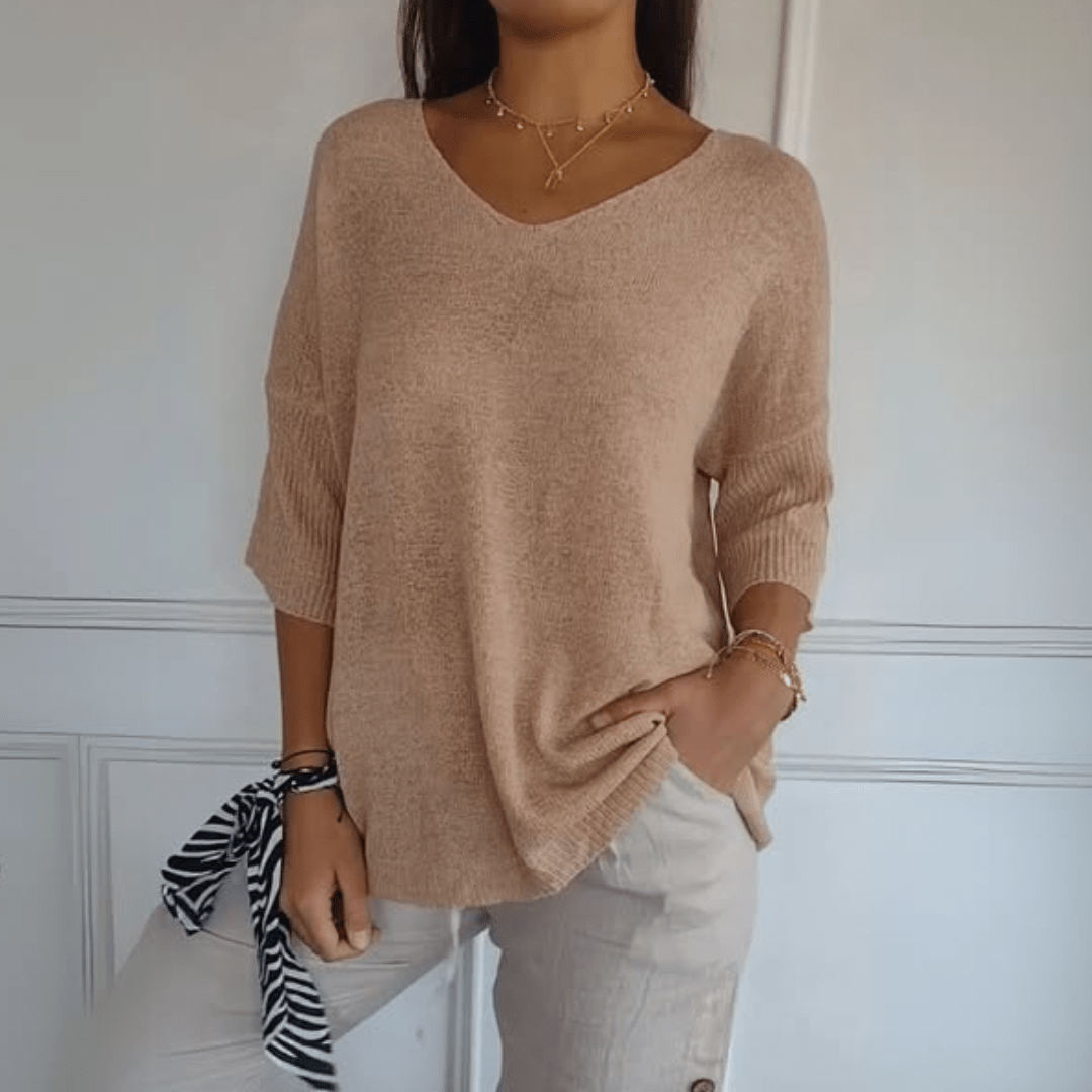 Top casual feminino decote V. Roupa feminina elegante e versátil para conforto e estilo de dia a dia.