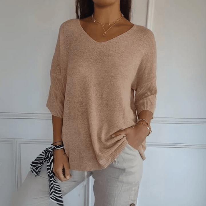 Top casual feminino decote V. Roupa feminina elegante e versátil para conforto e estilo de dia a dia.