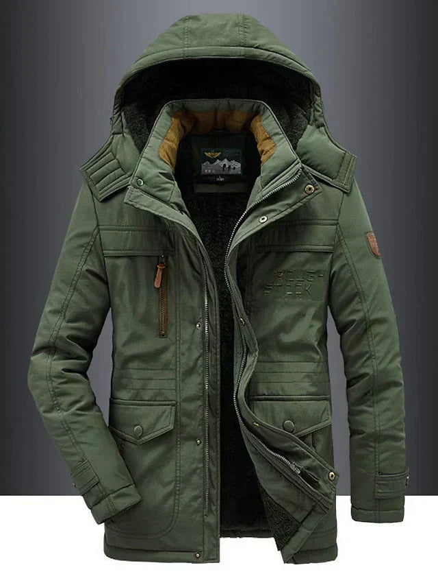 Casaco masculino de inverno impermeável e corta-vento, garante proteção robusta e conforto em viagens e no dia a dia.