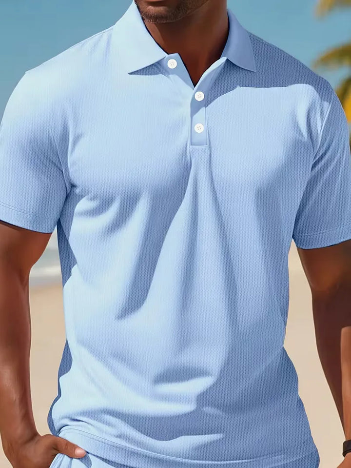 Roupa de verão casual para homem: conjunto de polo e shorts. Perfeito para lazer.