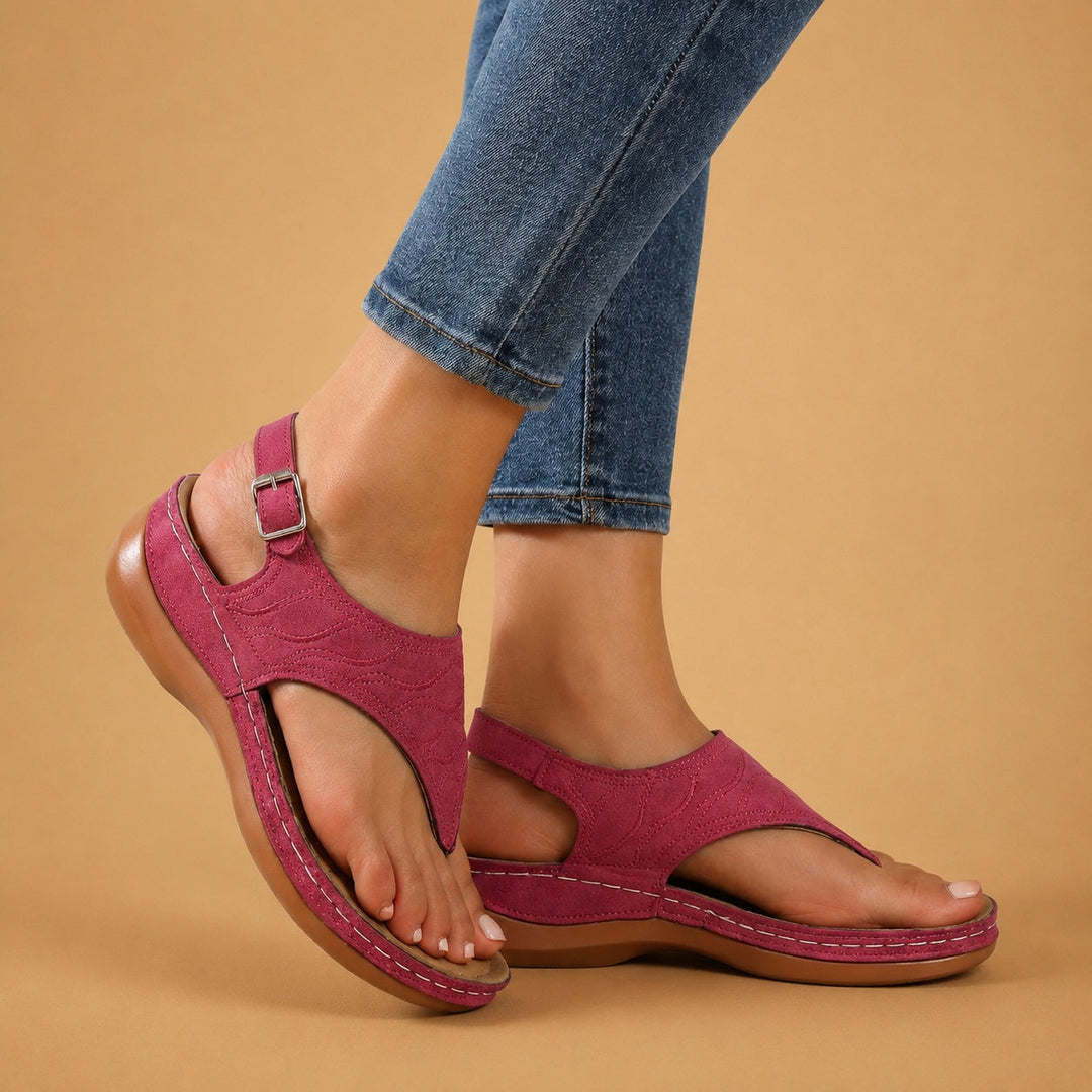 Sandálias de cunha femininas Beatriz, calçado elegante e versátil para conforto no verão.