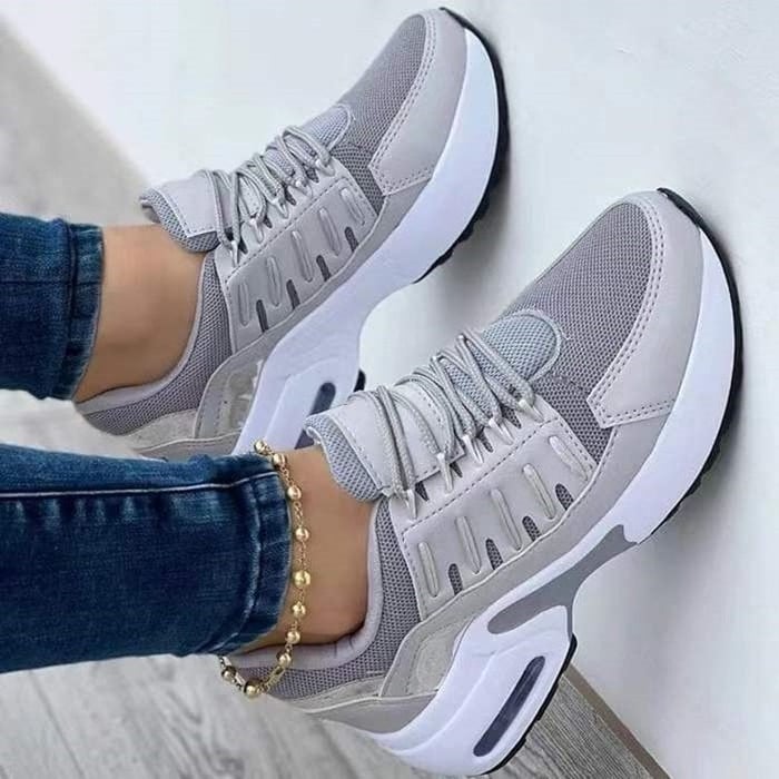 Sapatos femininos Thea, combinando conforto e estilo para o dia a dia, ideais para caminhada casual.