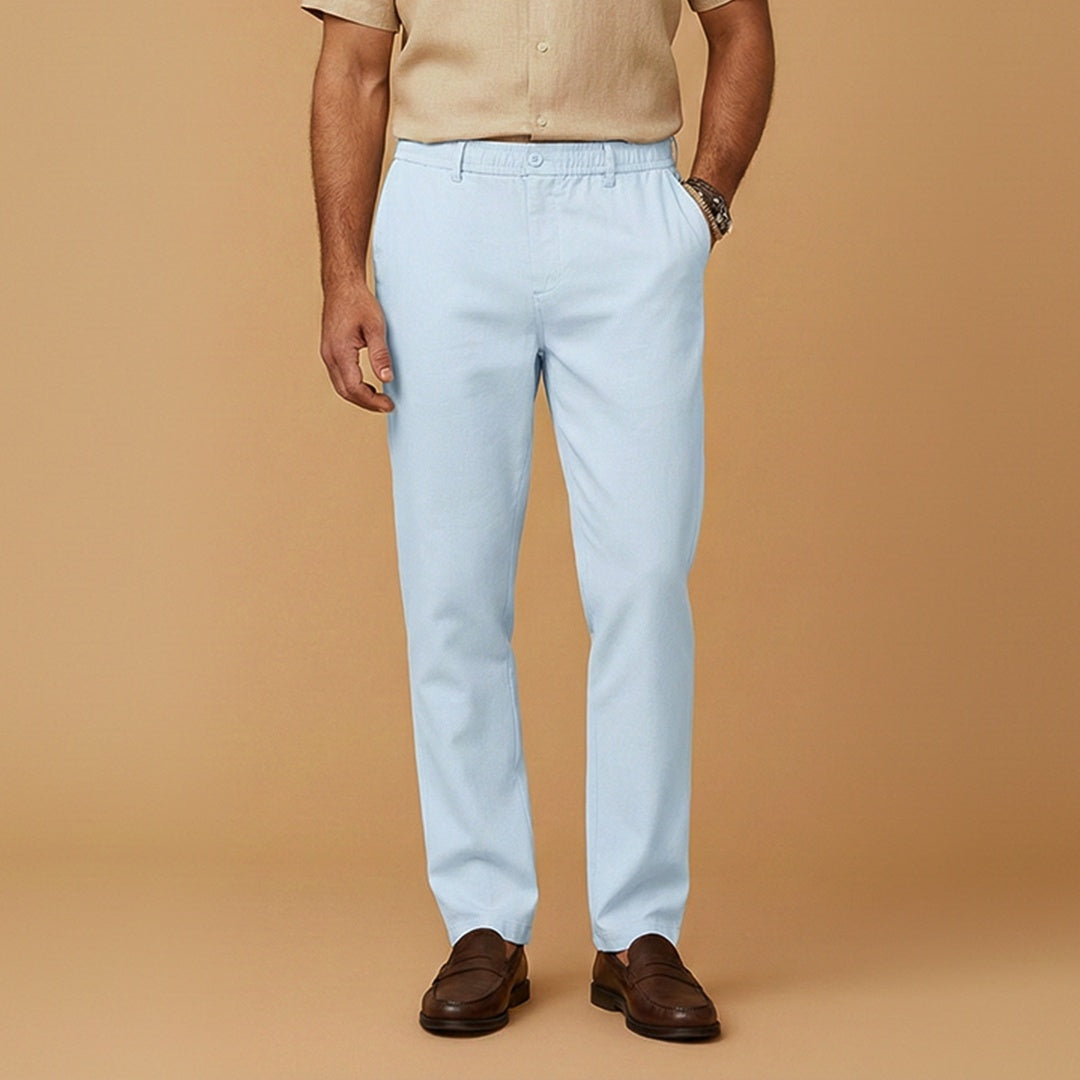Versáteis calças casuais masculinas, com cintura elástica e corte relaxado, um essencial da moda masculina para o conforto.