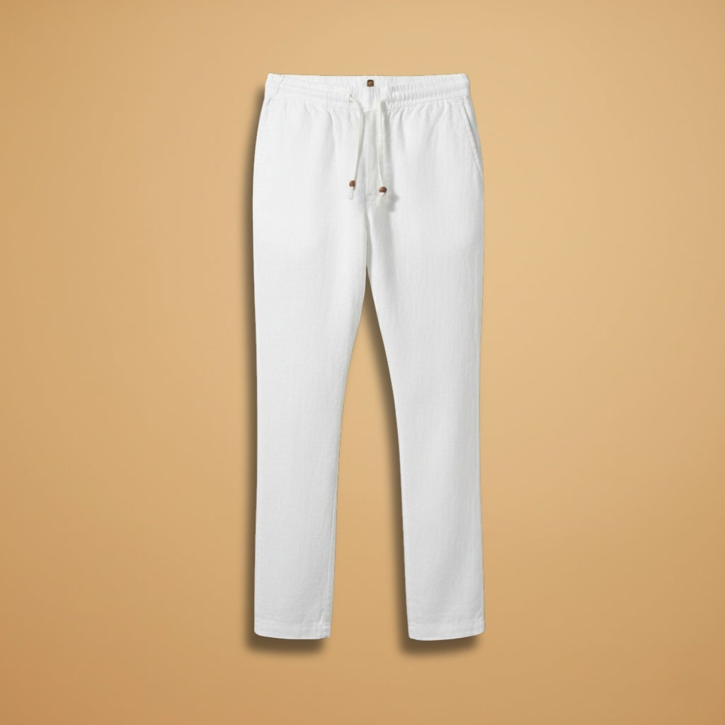Calças chino slim para homem com cordão, oferecendo conforto e estilo casual versátil para o verão.