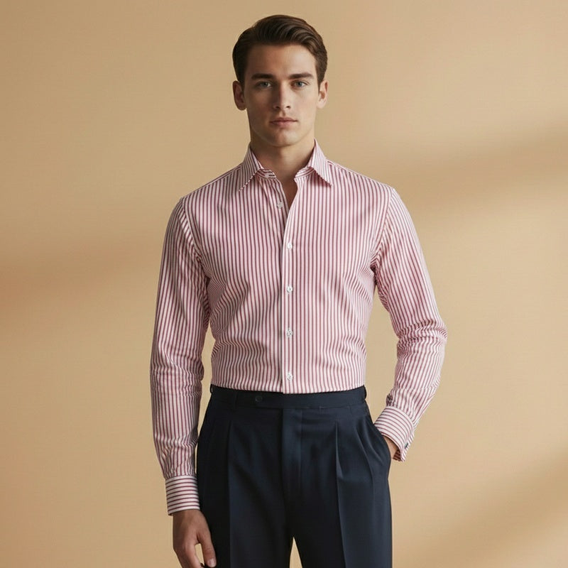 Camisa listrada moderna com colarinho contrastante, manga longa, para um look masculino elegante e contemporâneo.