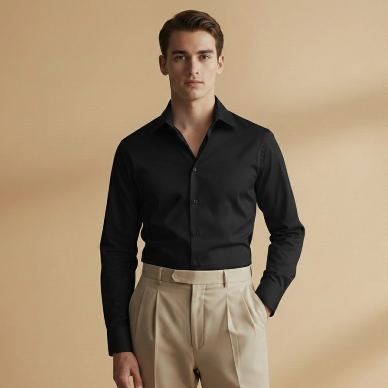 Camisa formal listrada para homem, manga comprida, com colarinho contrastante, ideal para eventos e festas sociais.