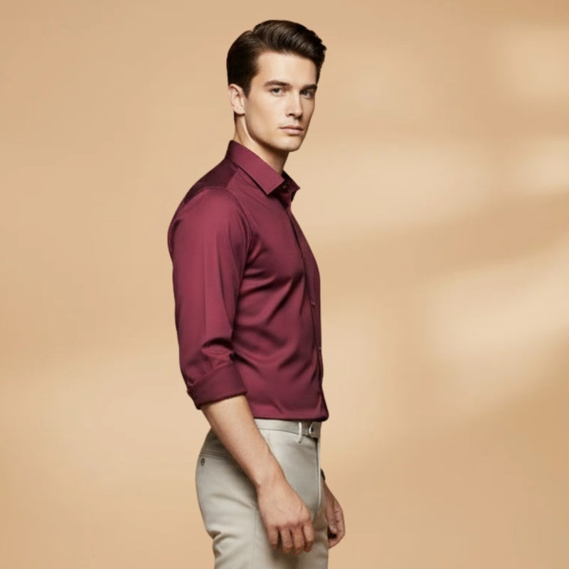 Roupa formal masculina: camisa slim fit com colarinho clássico, para um visual profissional e sofisticado.