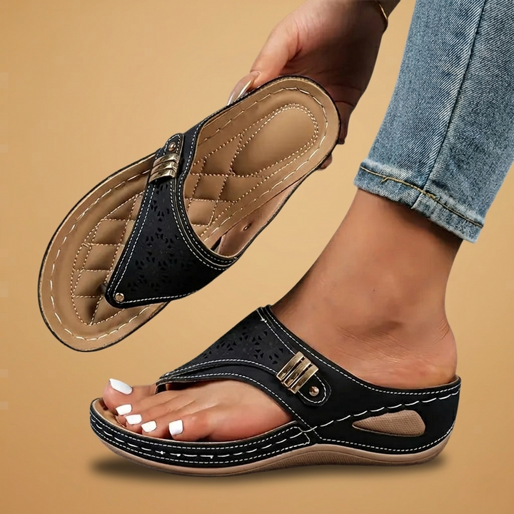 Chinelos ortopédicos femininos slip-on de cunha, ideais para conforto diário e saúde dos pés.