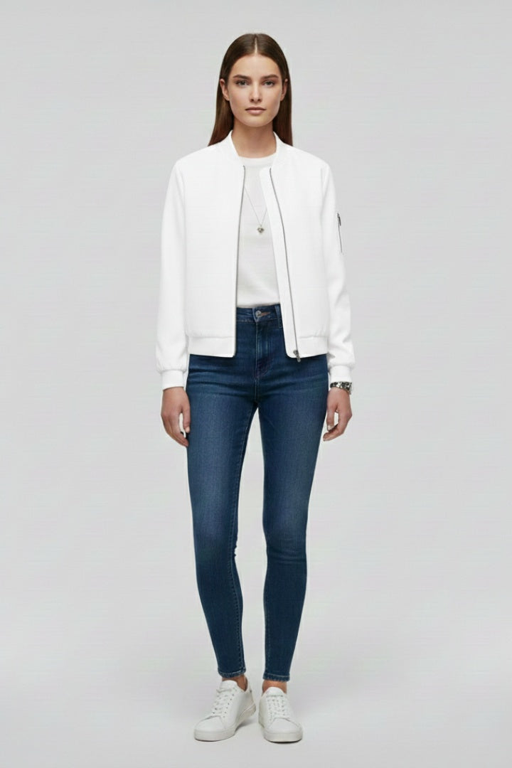 Casaco bomber feminino casual para outono e primavera. Design desportivo com fecho frontal.